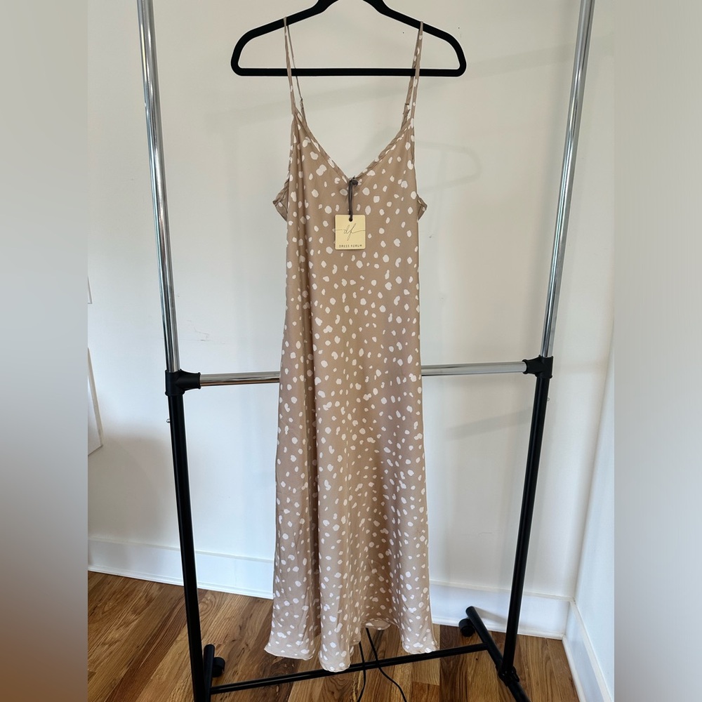 Dress Forum Tan & White Slip dress - NWT - Size L - From Boutique